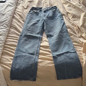 Abercrombie & Fitch The 90s Relaxed Jean High Rise Curve Love